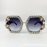 Brand Design Handmade Rhinestone Square Sunglasses Fashion Glasses Women Flower with Pearl Round Vintage Sunglasses Beach Party
