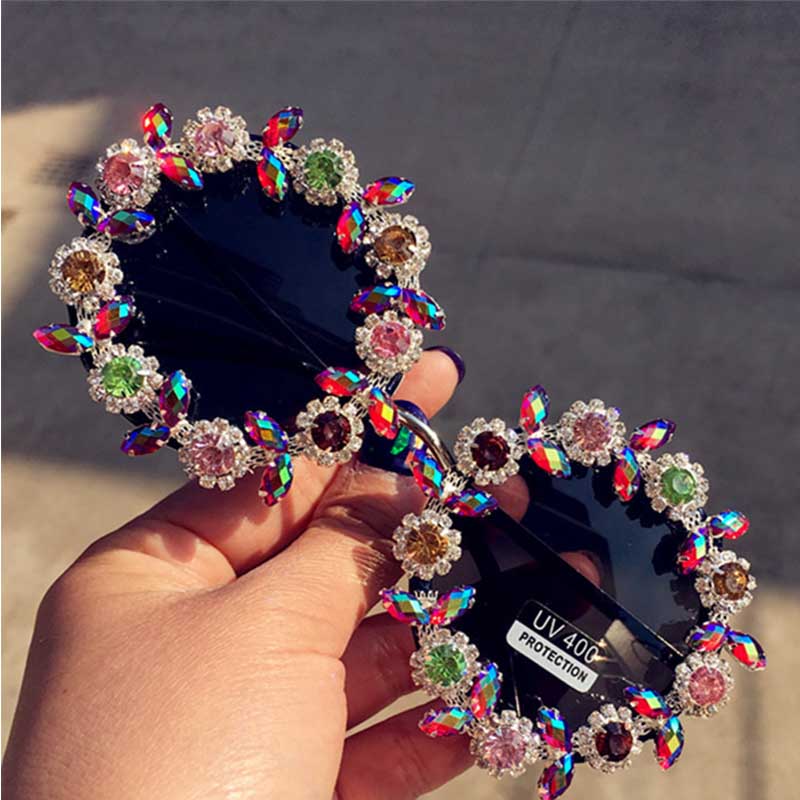 2019 Classic Retro Round Sunglasses women Brand Designer Luxury Crystal Ladies sunglasses Summer Sun Beach Flower Sunglasses