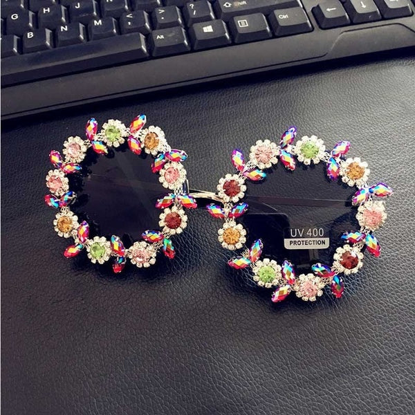 2019 Classic Retro Round Sunglasses women Brand Designer Luxury Crystal Ladies sunglasses Summer Sun Beach Flower Sunglasses
